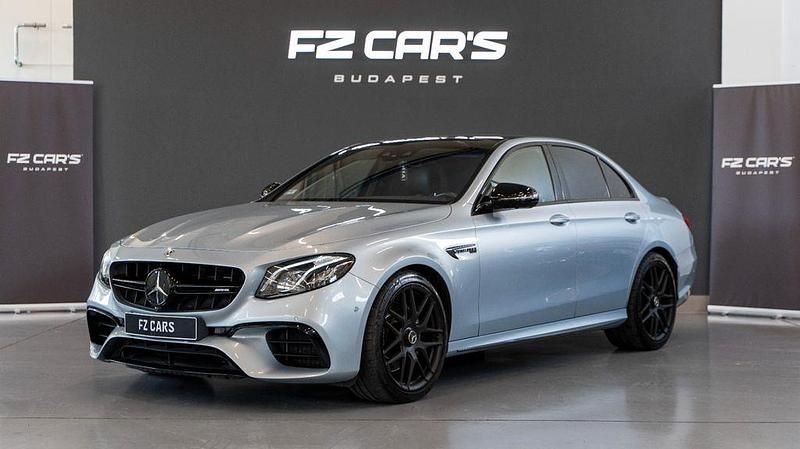 Silber Gebraucht 2017 Mercedes E63S AMG AMG Limousine | 67.590 € (Etwas zu teuer) - Bild 1/4