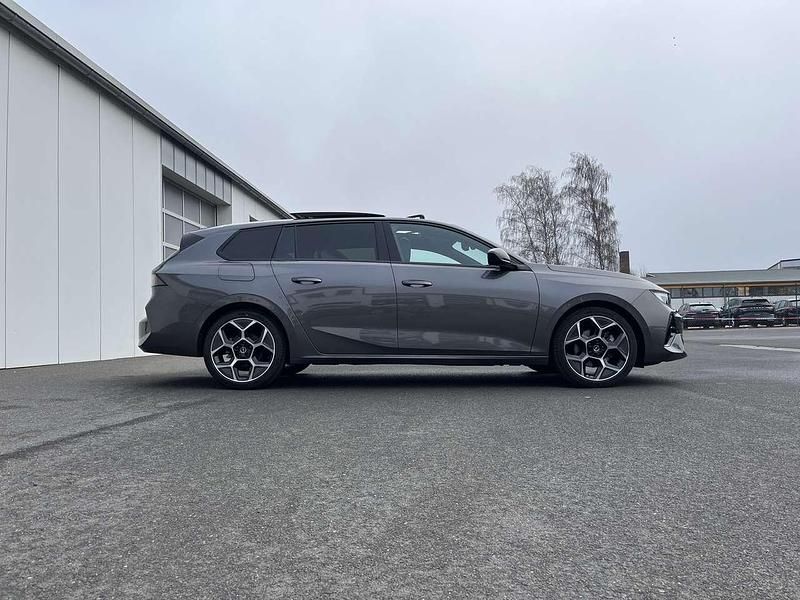 Gebraucht Opel Astra Ultimate 131 PS (96 kW) 2024 Grau Kombi