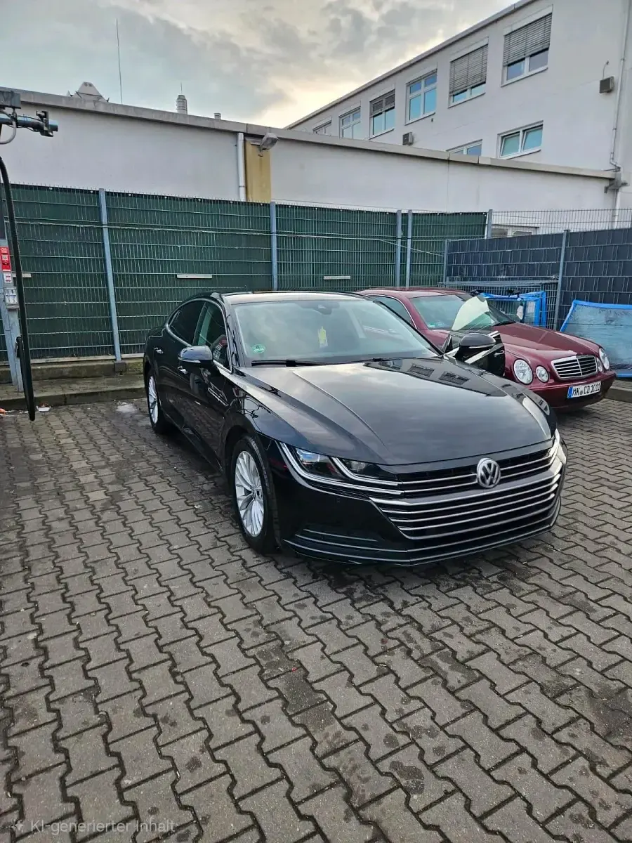 Gebraucht VW Arteon Basis 150 PS (110 kW) 2018 Schwarz Kleinwagen