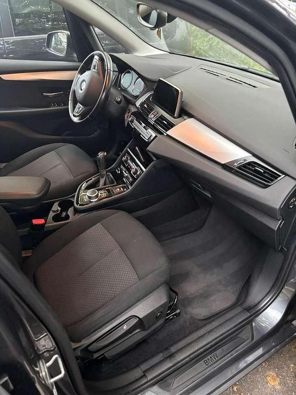 Gebraucht BMW 216 Advantage 116 PS (85 kW) 2018 Grau Van / Kleinbus