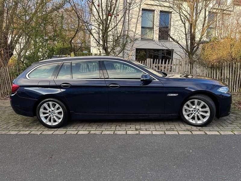 Gebraucht BMW 530 Sport Line 258 PS (189 kW) 2013 Blau Kombi