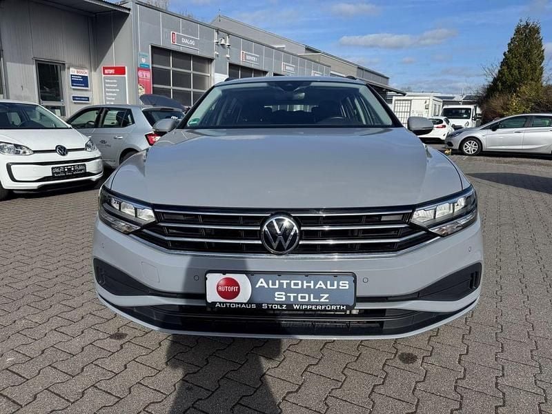 Gebraucht VW Passat Conceptline 150 PS (110 kW) 2022 Grau Kombi
