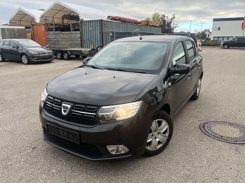 Schwarz Gebraucht 2017 Dacia Sandero Lauréate Kleinwagen | 3.700 € (Superpreis) - Bild 1/4