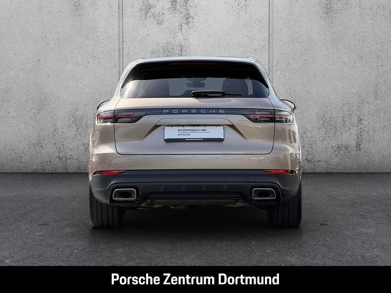 Second-hand Porsche Cayenne 340 CP (250 kW) 2019 Argintiu SUV