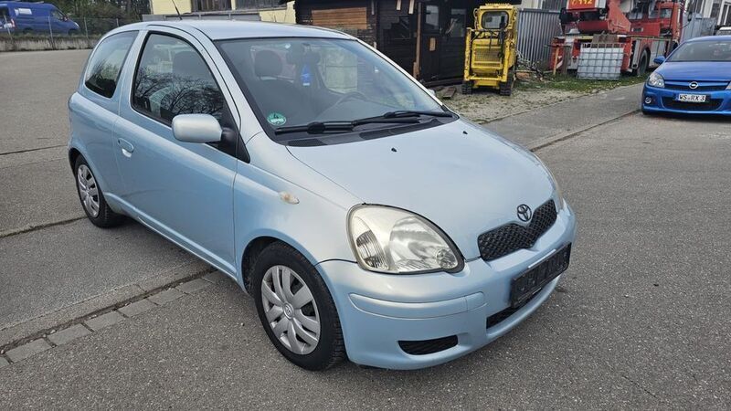 Gebraucht Toyota Yaris 65 PS (47 kW) 2004 Blau Kleinwagen