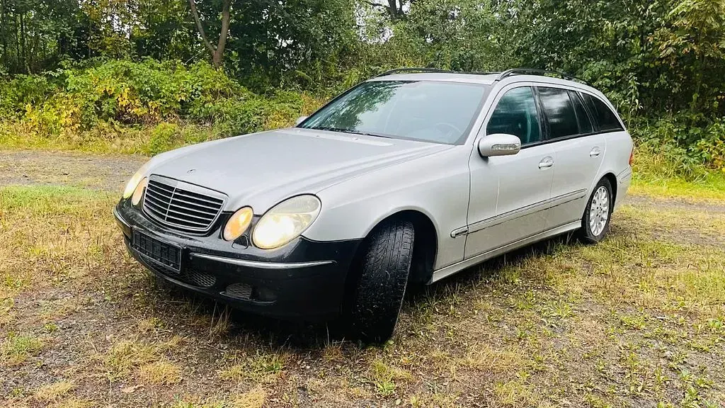 Gebraucht Mercedes E220 150 PS (110 kW) 2006 Silber Kombi