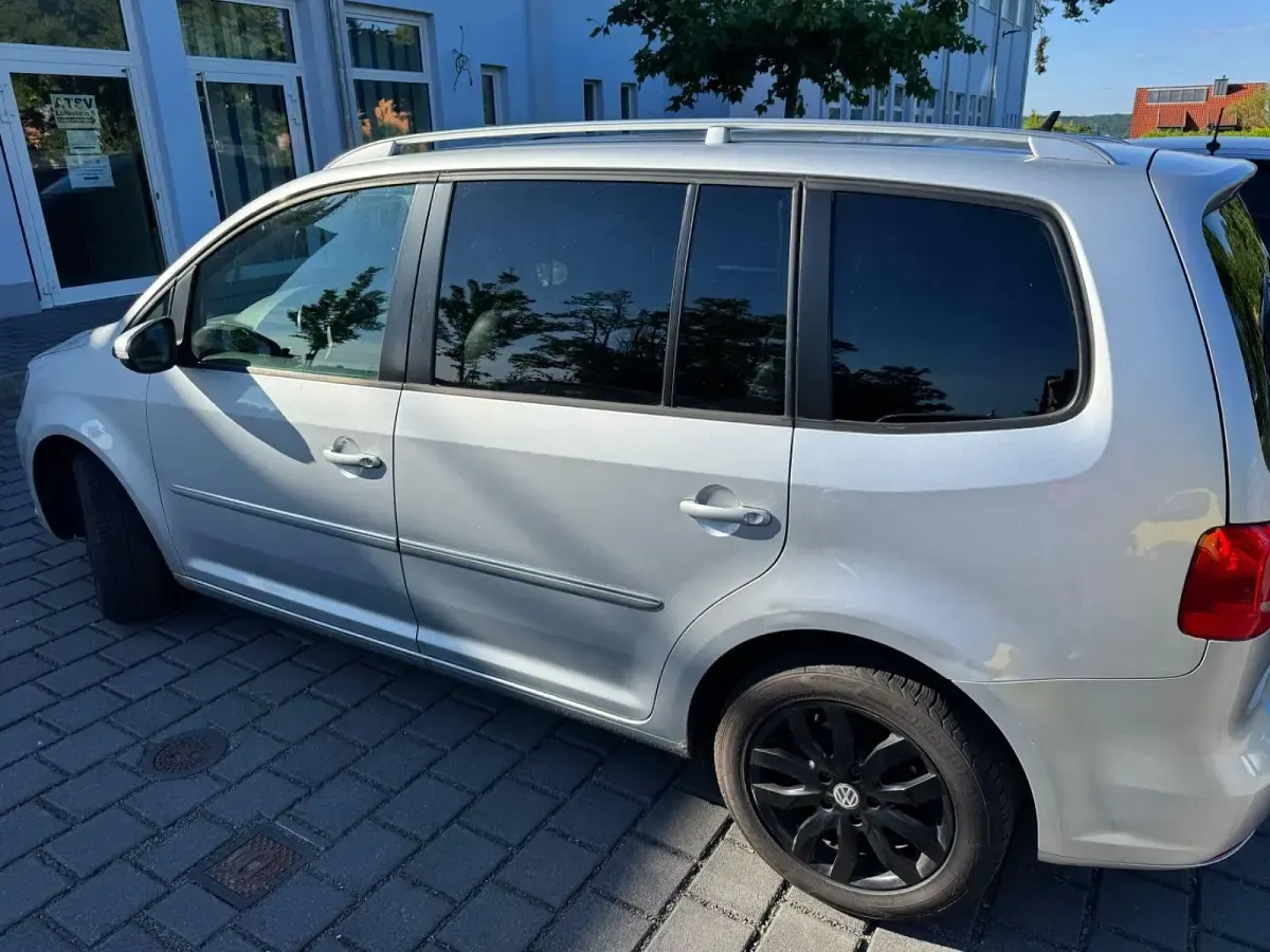 Gebraucht VW Touran Highline 170 PS (125 kW) 2011 Schwarz Van / Kleinbus