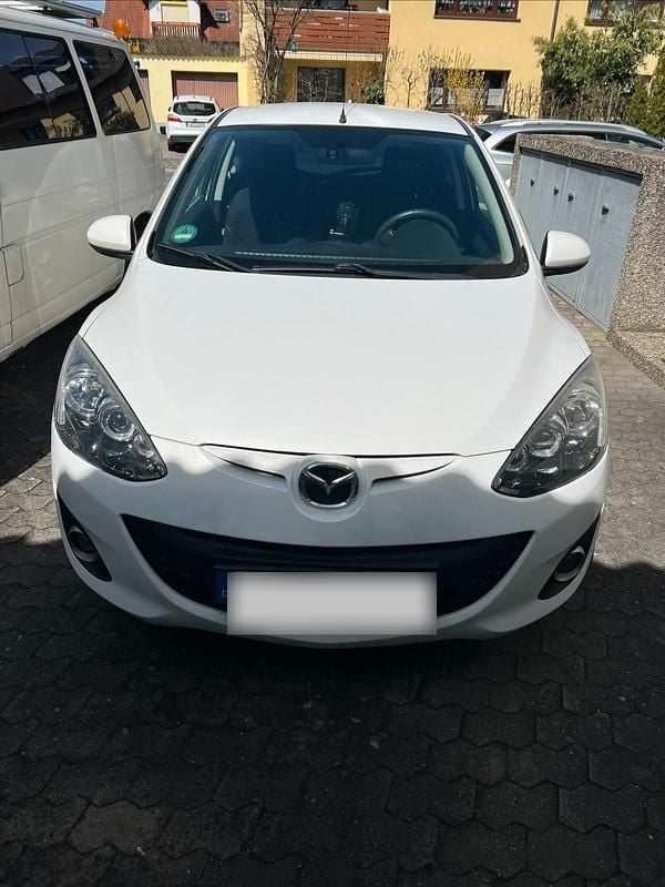 Second-hand Mazda 2 Inclusive 103 CP (75 kW) 2012 Alb Hatchback