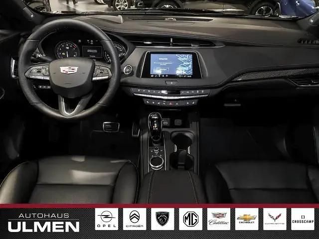 Gebraucht Cadillac XT4 230 PS (169 kW) 2022 Schwarz metallic SUV
