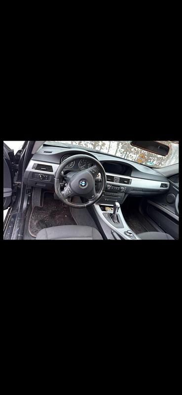 Gebraucht BMW 320 170 PS (125 kW) 2008 Schwarz Coupé