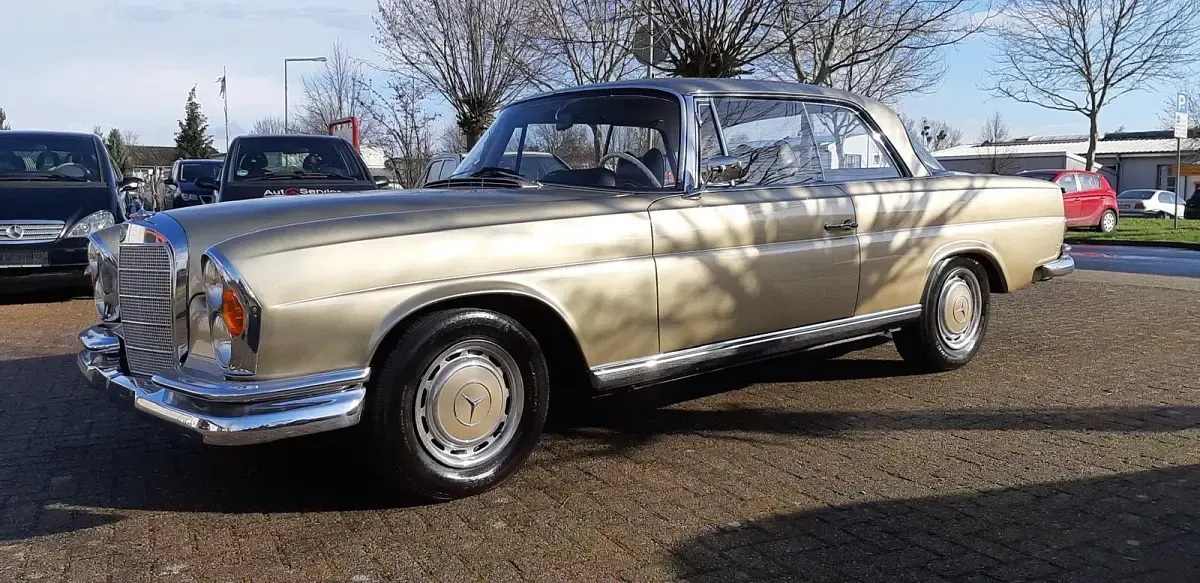 Gebraucht Mercedes 280 160 PS (117 kW) 1969 Beige Coupé