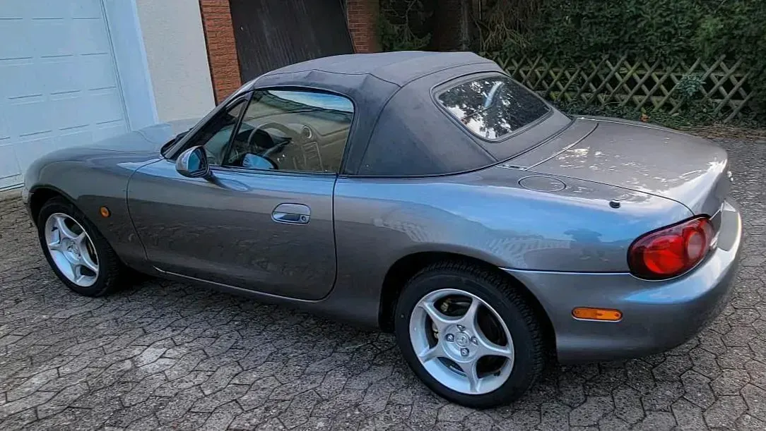 Gebraucht Mazda MX5 110 PS (80 kW) 2000 Silber Cabrio