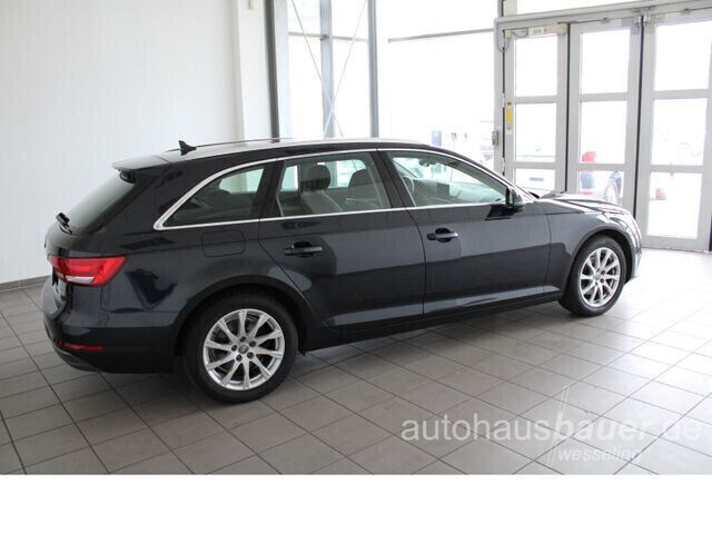Gebraucht Audi A4 Sport 150 PS (110 kW) 2018 Blau metallic Kombi