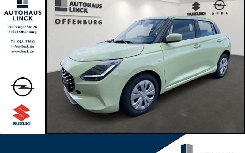 Cool yellow metallic Neu 2025 Suzuki Swift Club Kleinwagen | 18.688 € - Bild 1/4