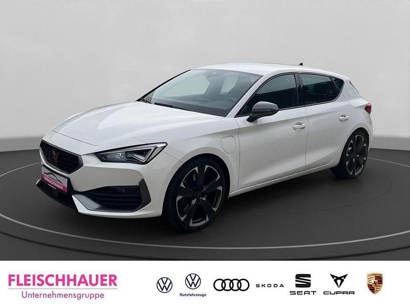 Weiss Gebraucht 2022 Cupra Leon VZ Limousine | 23.990 € (Guter Preis) - Bild 1/4