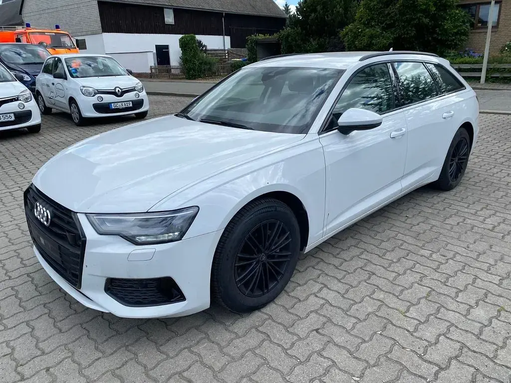 Gebraucht Audi A6 Sport 231 PS (169 kW) 2020 Gletscherweiss Kombi