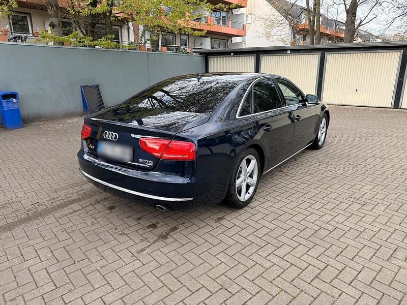 Gebraucht Audi A8 258 PS (189 kW) 2011 Blau Limousine