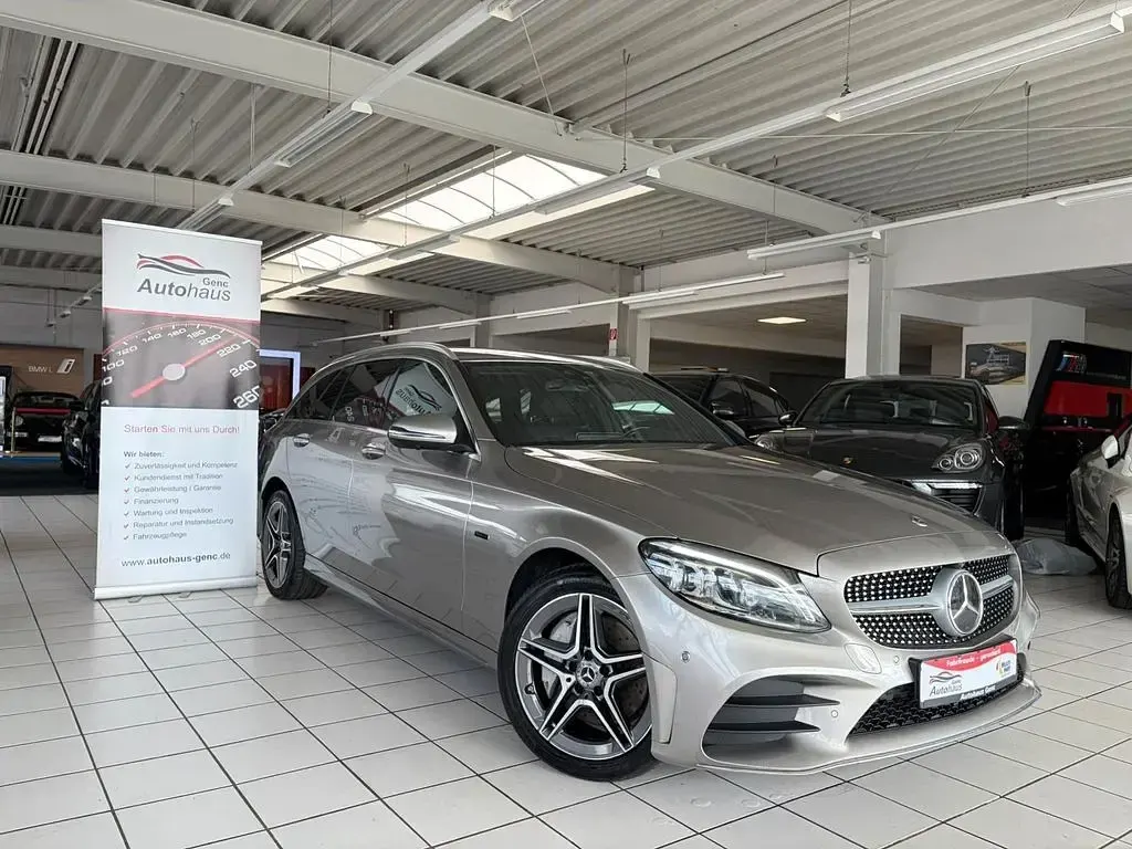Gebraucht Mercedes C300e 306 PS (225 kW) 2019 Silber Limousine
