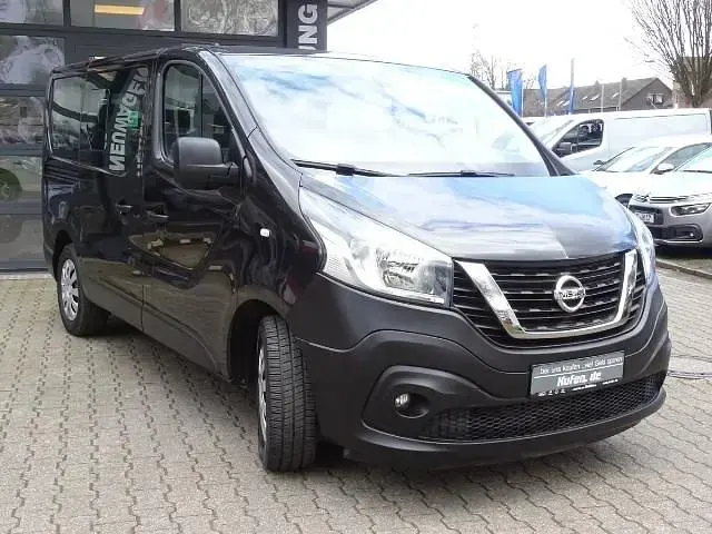 Gebraucht Nissan NV300 Premium Edition 145 PS (106 kW) 2017 Schwarz Van