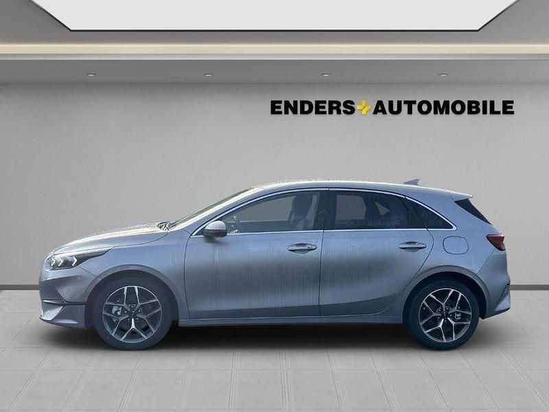 Gebraucht Kia Ceed 140 PS (102 kW) 2025 Schwarz Kleinwagen