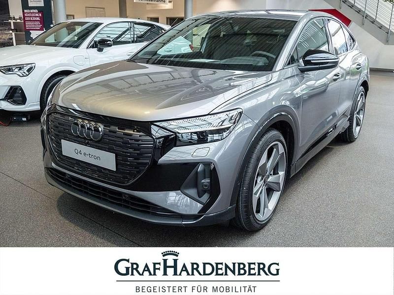 Taifungrau metallic Gebraucht 2024 Audi e-tron S-Line SUV | 49.890 € (Teuer) - Bild 1/4