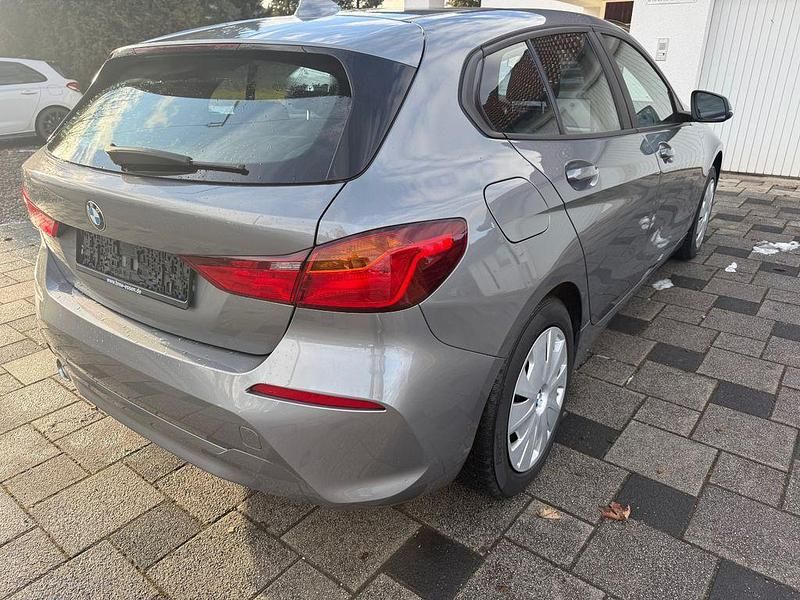 Gebraucht BMW 116 116 PS (85 kW) 2022 Grau Kleinwagen