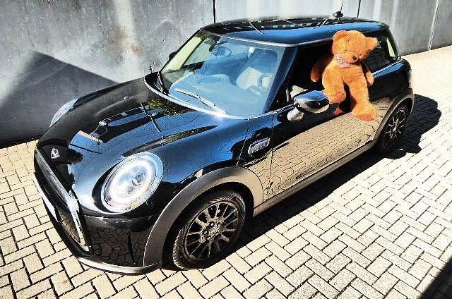 Schwarz Gebraucht 2022 Mini ONE Kleinwagen | 18.521 € (Fairer Preis) - Bild 1/4