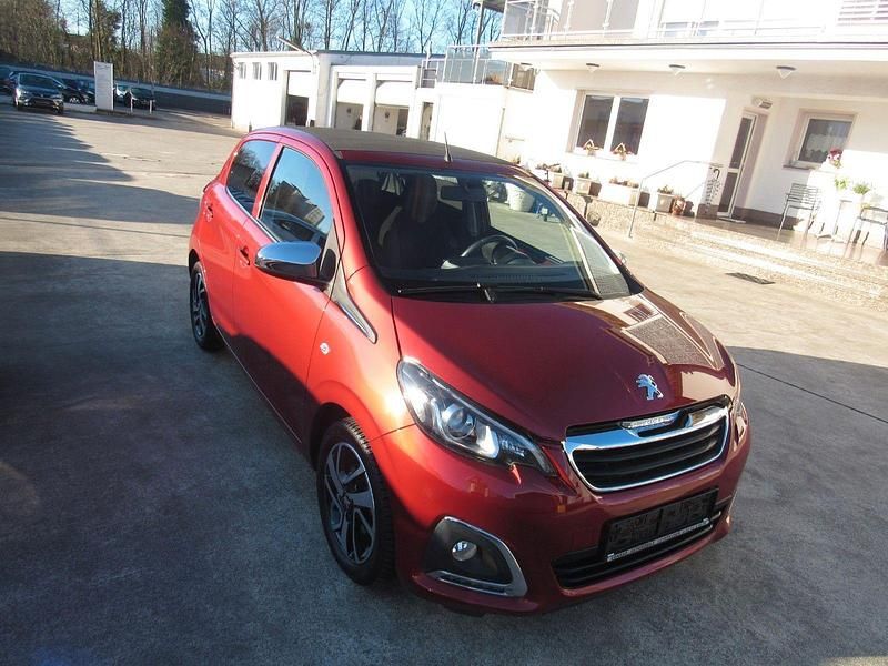 Gebraucht Peugeot 108 Top! Collection 72 PS (52 kW) 2020 Rot Kleinwagen