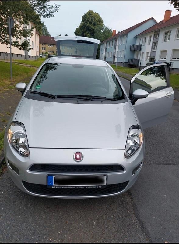 Gebraucht Fiat Punto 84 PS (61 kW) 2013 Silber Kleinwagen