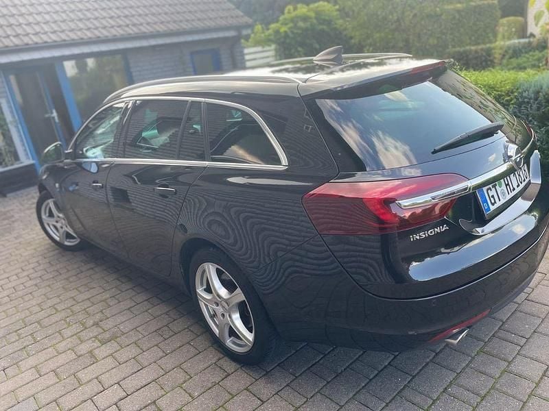 Gebraucht Opel Insignia 170 PS (125 kW) 2016 Schwarz Kombi