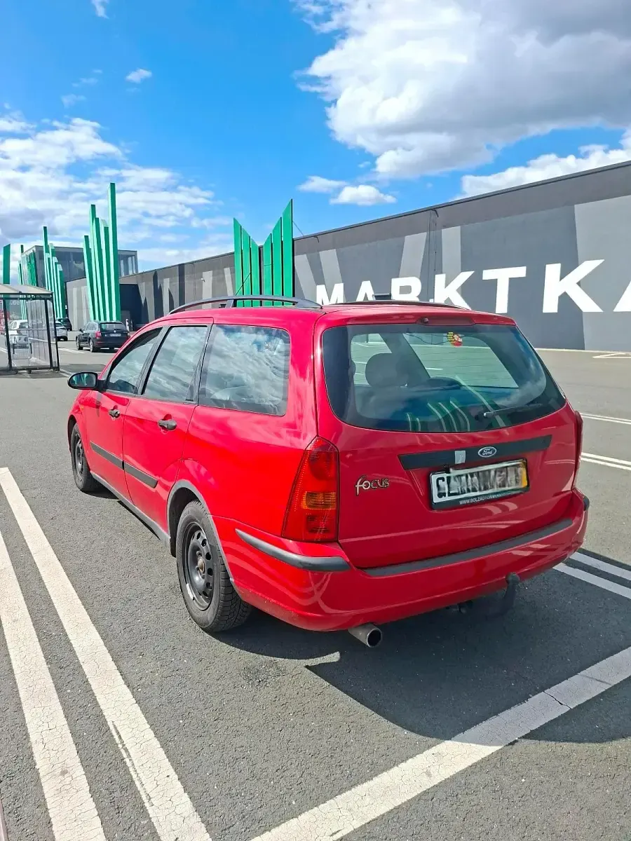 Usata Ford Focus 115 CV (84 kW) 2002 Rosso Station wagon