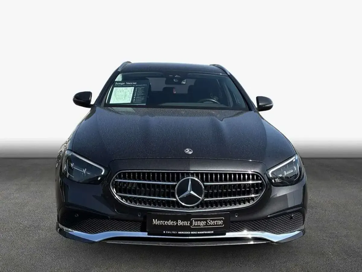 Gebraucht Mercedes E220 Avantgarde 200 PS (147 kW) 2023 Graphitgrau metallic Kombi