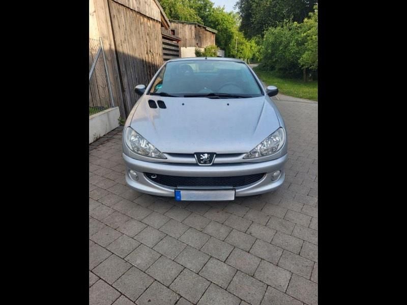 Silber Gebraucht 2004 Peugeot 206 CC Cabrio | 200 € (Superpreis) - Bild 1/3