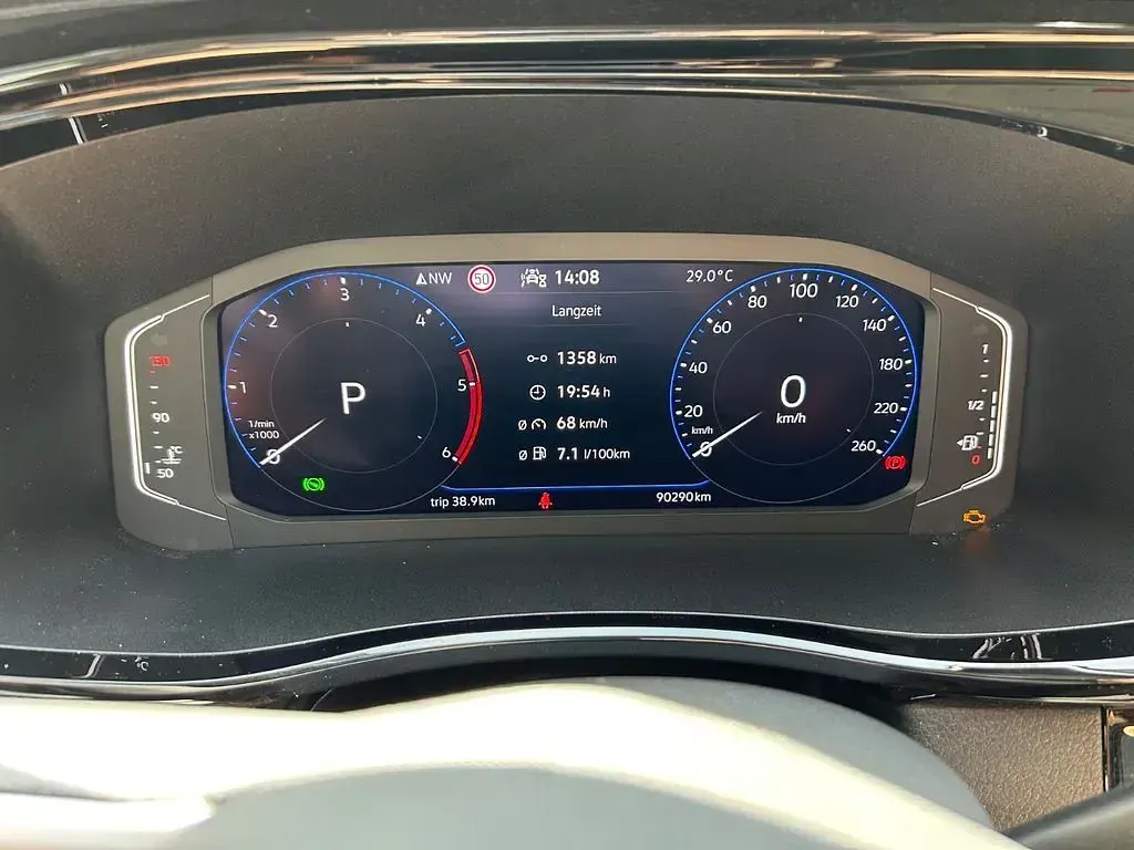 Gebraucht VW Multivan 150 PS (110 kW) 2021 Grau Van / Kleinbus