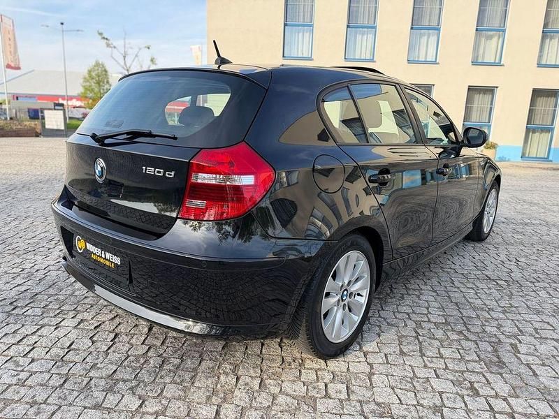 Gebraucht BMW 120 Advantage 177 PS (130 kW) 2010 Schwarz Kleinwagen
