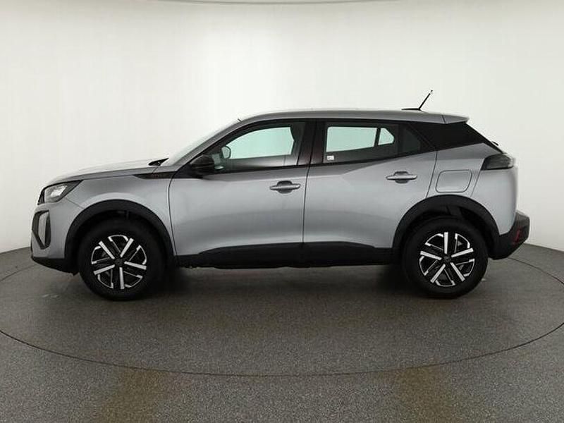 Neu Peugeot 2008 101 PS (74 kW) 2025 Grau SUV