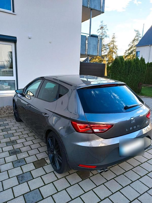 Usata Seat Leon 184 CV (135 kW) 2018 Grigio Berlina