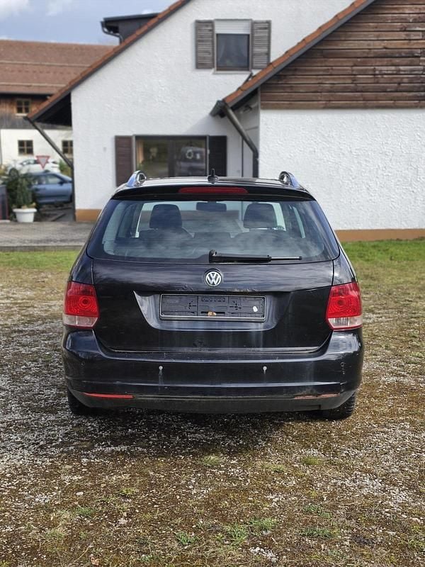 Second-hand VW Golf VI 105 CP (77 kW) 2009 Negru Hatchback