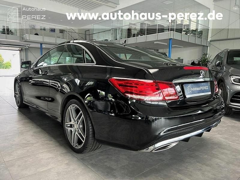 Gebraucht Mercedes E220 Sport 170 PS (125 kW) 2016 Schwarz Coupé