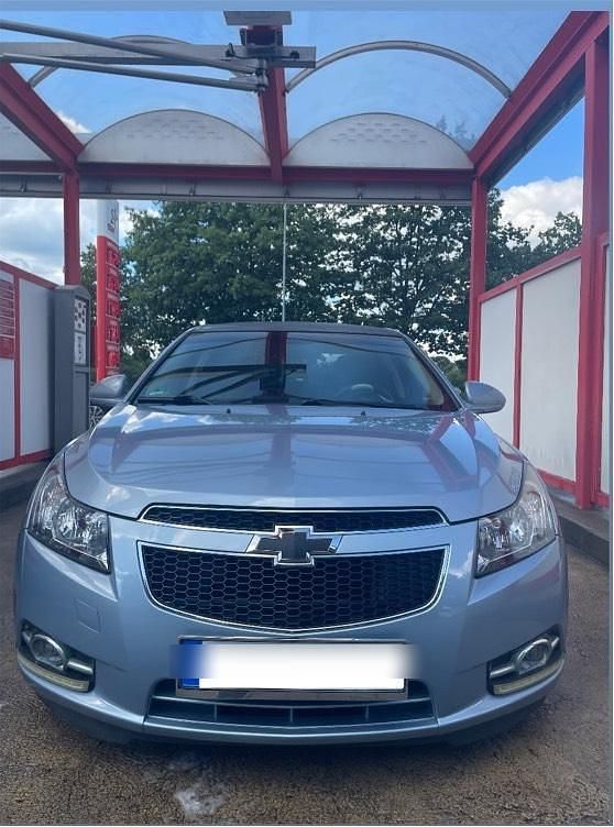 Blau Gebraucht 2010 Chevrolet Cruze Limousine | 4.000 € (Fairer Preis) - Bild 1/4