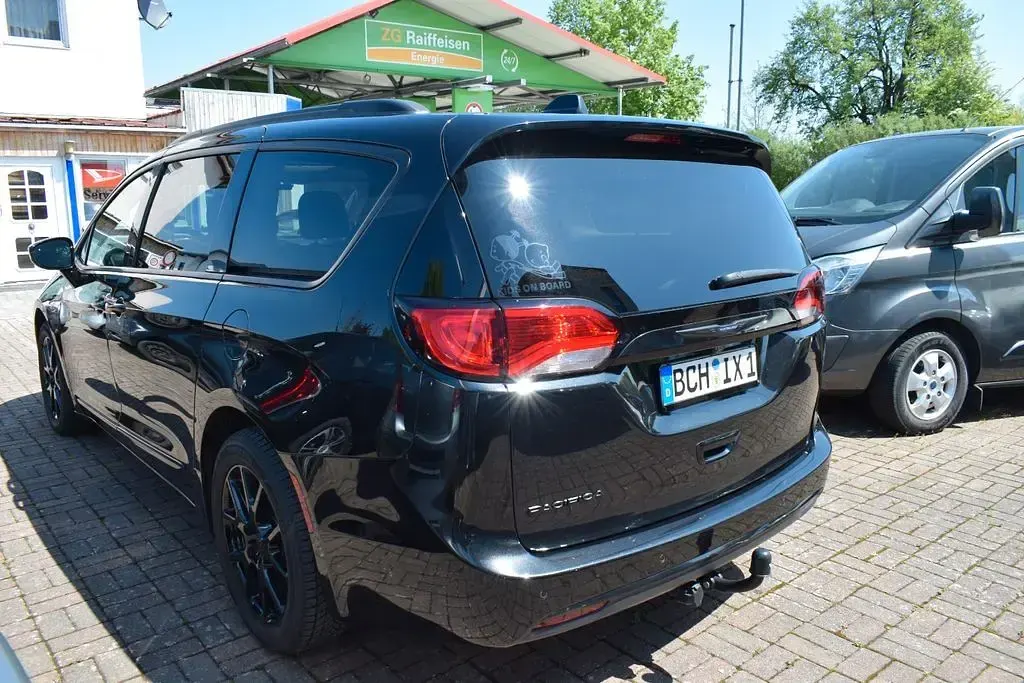 Gebraucht Chrysler Pacifica Touring 291 PS (214 kW) 2019 Schwarz Kombi