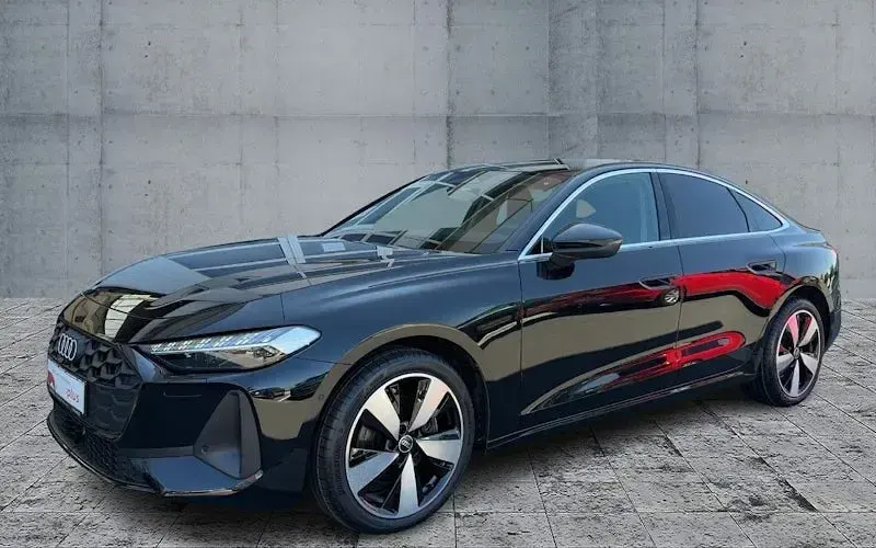 Gebraucht Audi A5 Sport 204 PS (150 kW) 2025 Mythosschwarz metallic Limousine