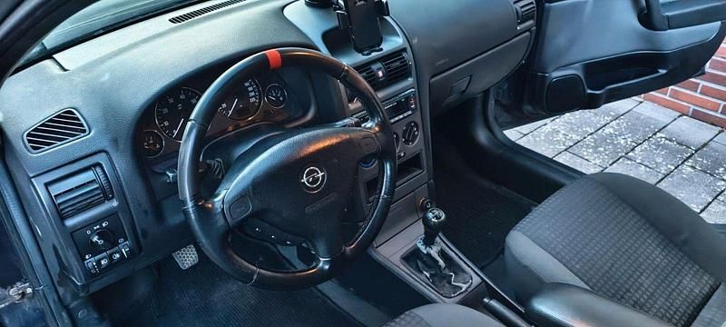 Gebraucht Opel Astra 84 PS (61 kW) 2003 Blau Kombi