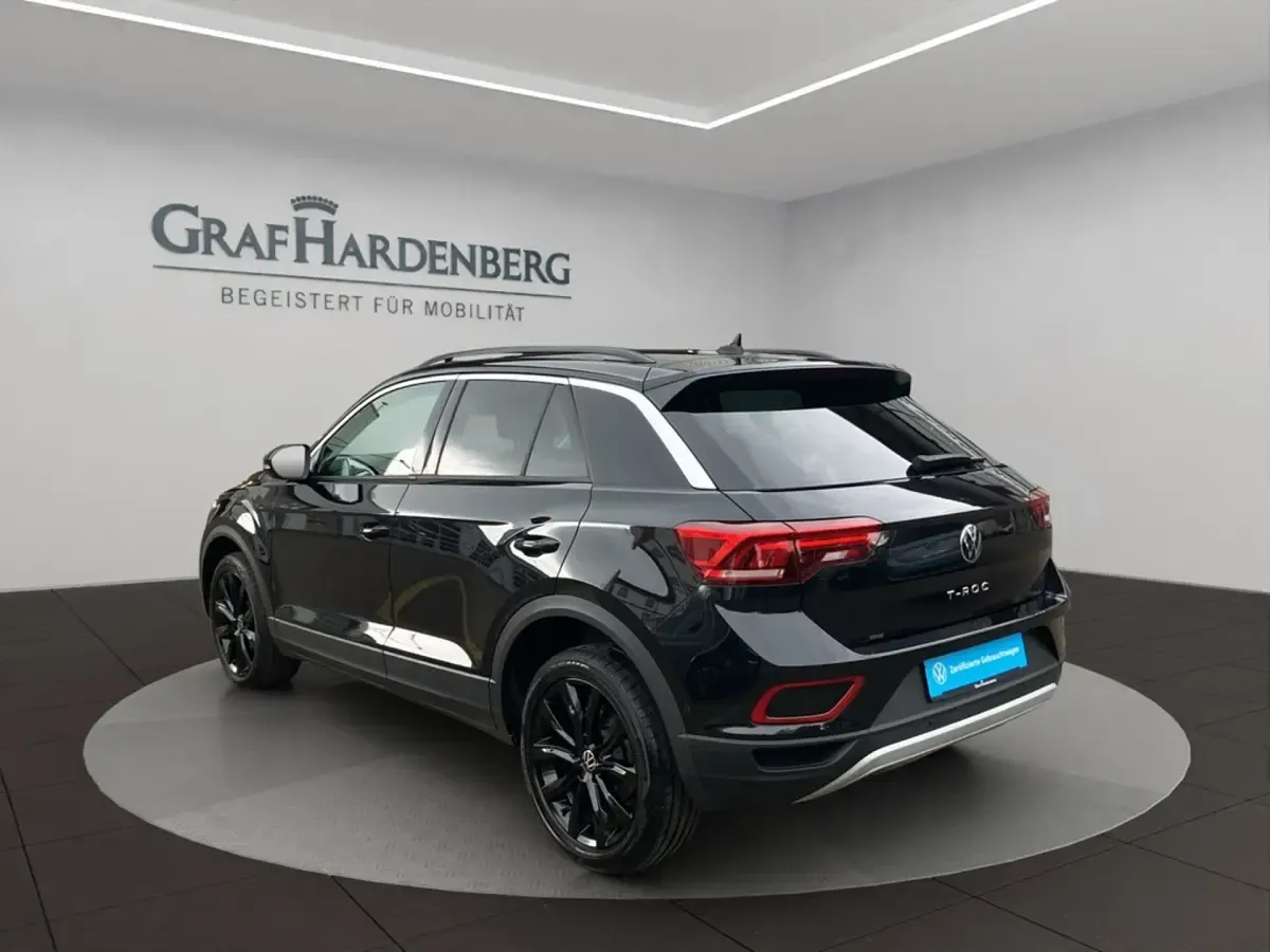 Gebraucht VW T-Roc Life 150 PS (110 kW) 2023 Schwarz SUV