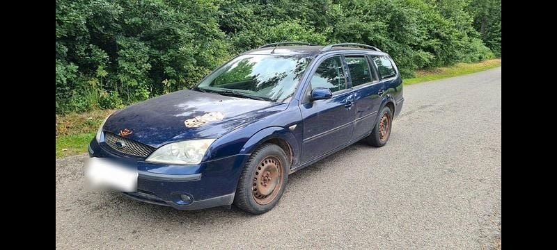 Gebraucht Ford Mondeo 145 PS (106 kW) 2002 Blau Kombi