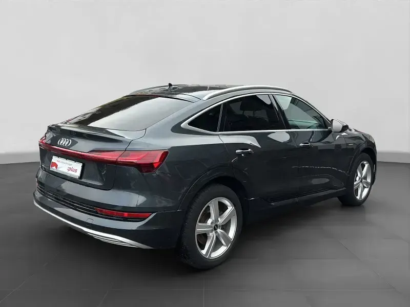 Gebraucht Audi e-tron Sportback S-Line 300 kW (408 PS) 2023 Grau SUV