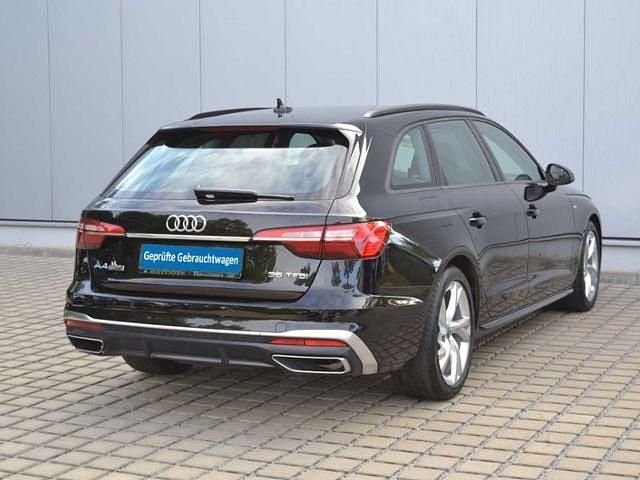 Gebraucht Audi A4 S-Line 150 PS (110 kW) 2021 Schwarz (mythosschwarz metallic) Kombi