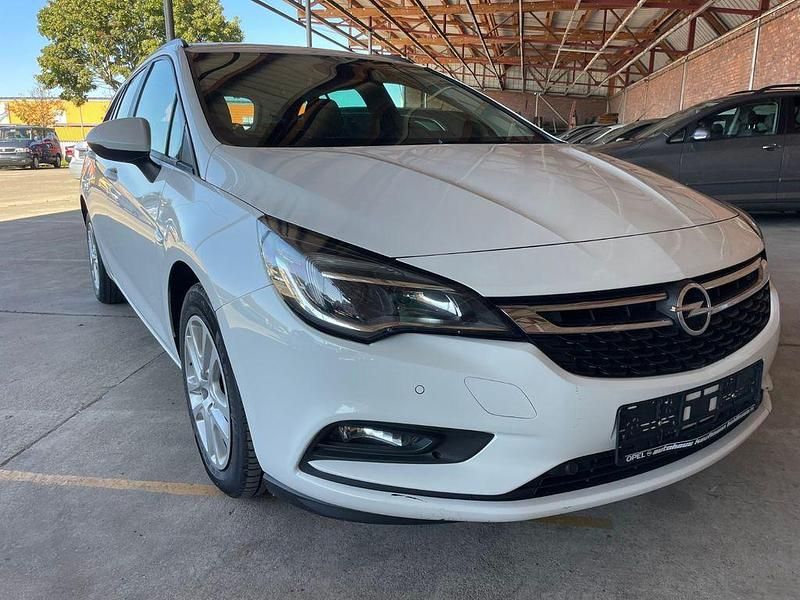 Gebraucht Opel Astra Edition 110 PS (80 kW) 2017 Weiß Kombi