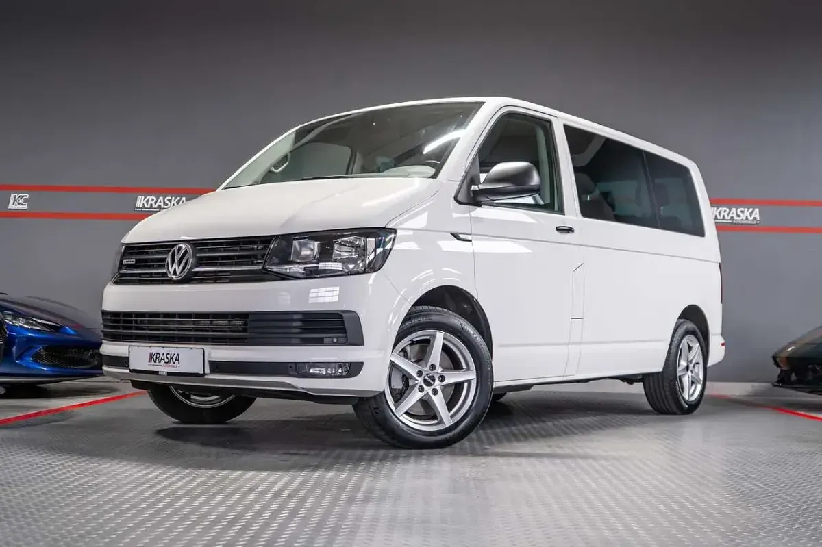 Gebraucht VW Multivan Trendline 150 PS (110 kW) 2018 Weiß Van / Kleinbus