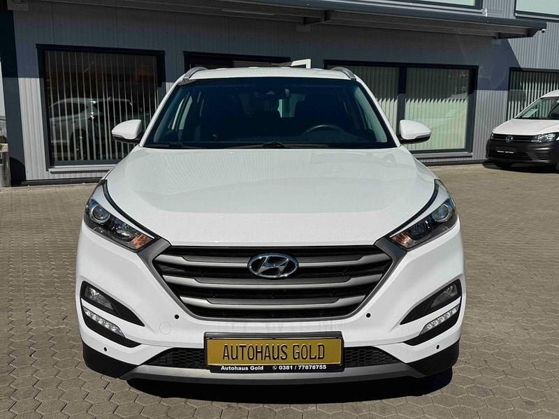 Gebraucht Hyundai Tucson Intro Edition 116 PS (85 kW) 2016 Weiß SUV
